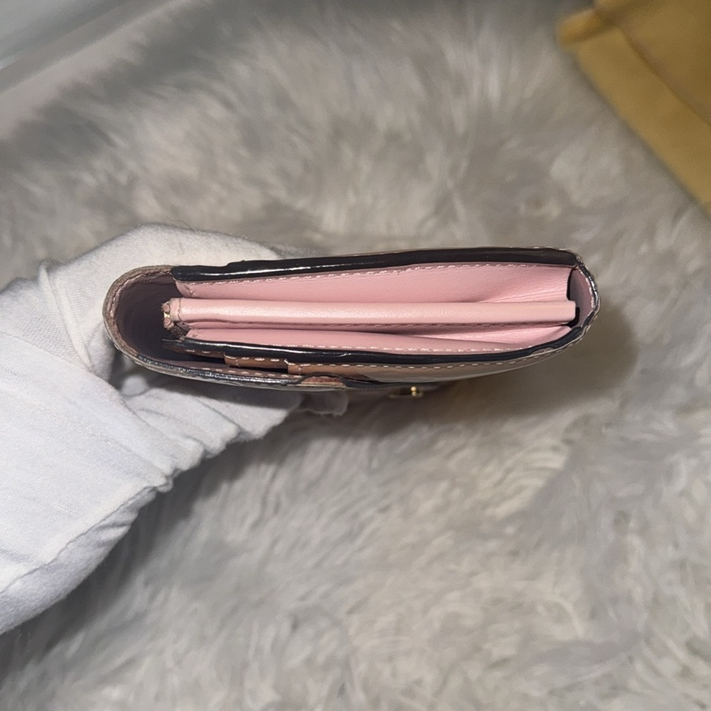 Louis Vuitton Vernis Sarah Compact Wallet Rose Ballerine GUC - Picture 11 of 16